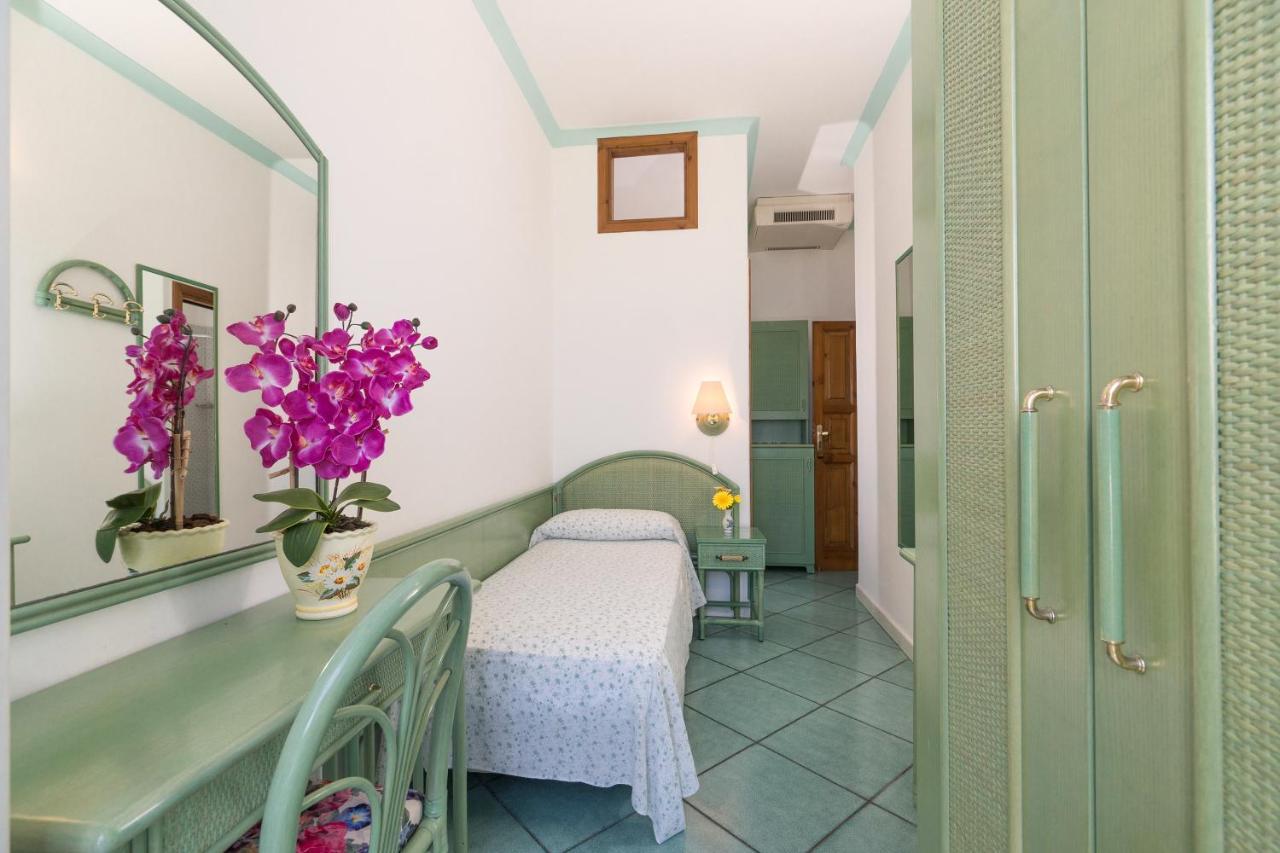 Hotel Casa Del Sole Forio di Ischia Pokoj fotografie