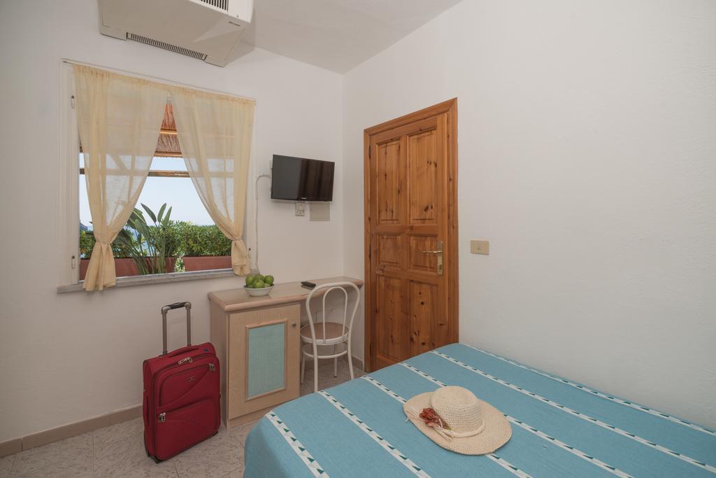 Hotel Casa Del Sole Forio di Ischia Pokoj fotografie